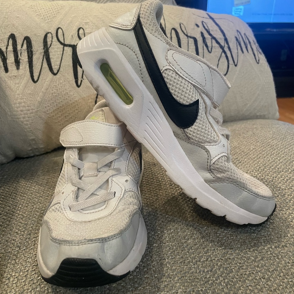 ❌SOLD❌ tennis shoes white slip on no tie Velcro elastic laces